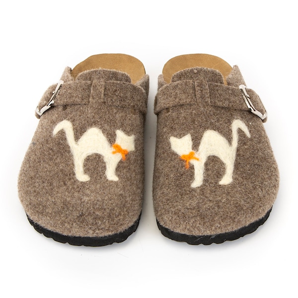 Felt Women's Brown Cat Embroidered Clogs & Comfy Clogs