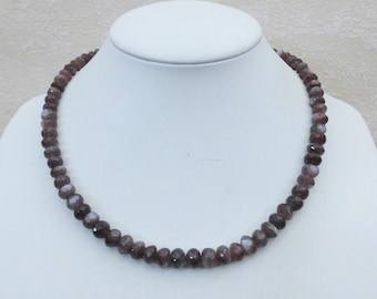 Edelsteinkette Mondstein  ca. 42-44cm Halskette mit 5,5-8mm facettierten Perlen Collier