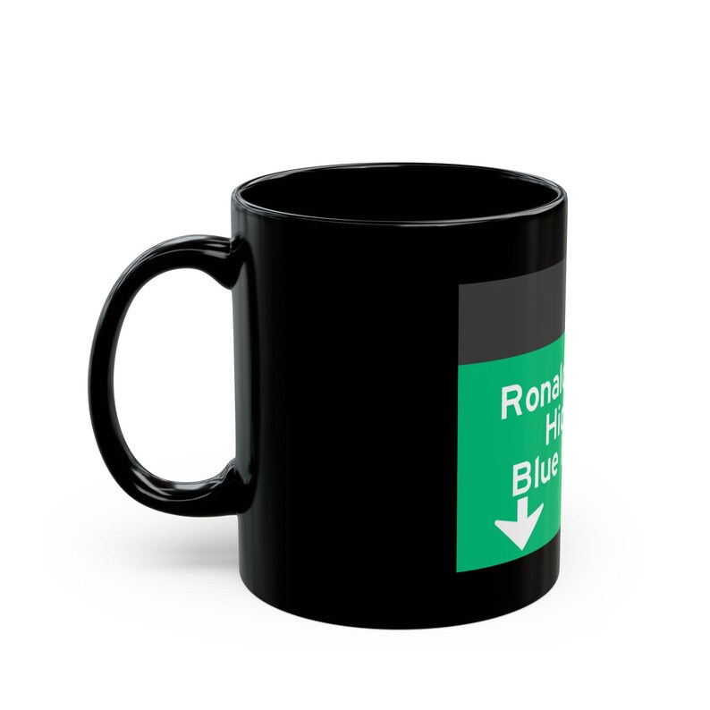 Ronald Reagan Highway Blue Rock Rd road sign Black Mug | Exit 31 highway coffee mug imagem 3