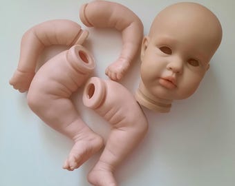 Piezas de muñecas renacidas para practicar pintura