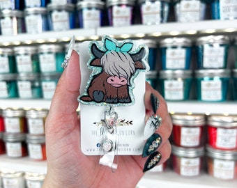 Glitter Highland Cow-badgehaspel: verwisselbare verpleegster-ID-houder