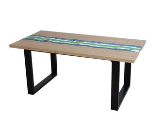 Table rectangulaire en châtaignier et pierre de lave avec base en fer incluse