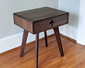 Midcentury Bedside Table, Modern End Table in walnut, Danish Accent Table