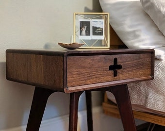 Midcentury Bedside Table, Modern End Table in walnut, Danish Accent Table