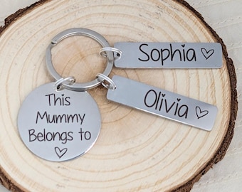 Juego de llaveros familiares de Nanny's Gift Present: mamá, niñera, papá, mamá, tía con etiquetas de nombre grabadas personalizadas.