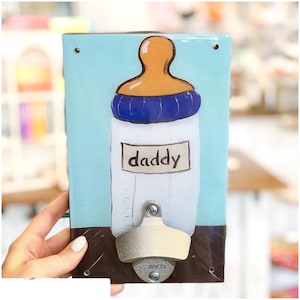 Otwieracz do butelek Daddy Baba montowany na ścianie