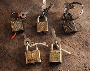 Miniature Vintage Padlocks with Keys – Set of 5 Mixed Designs, Diamond & Heart Pattern, Collectible Metal Locks for Crafts or Display