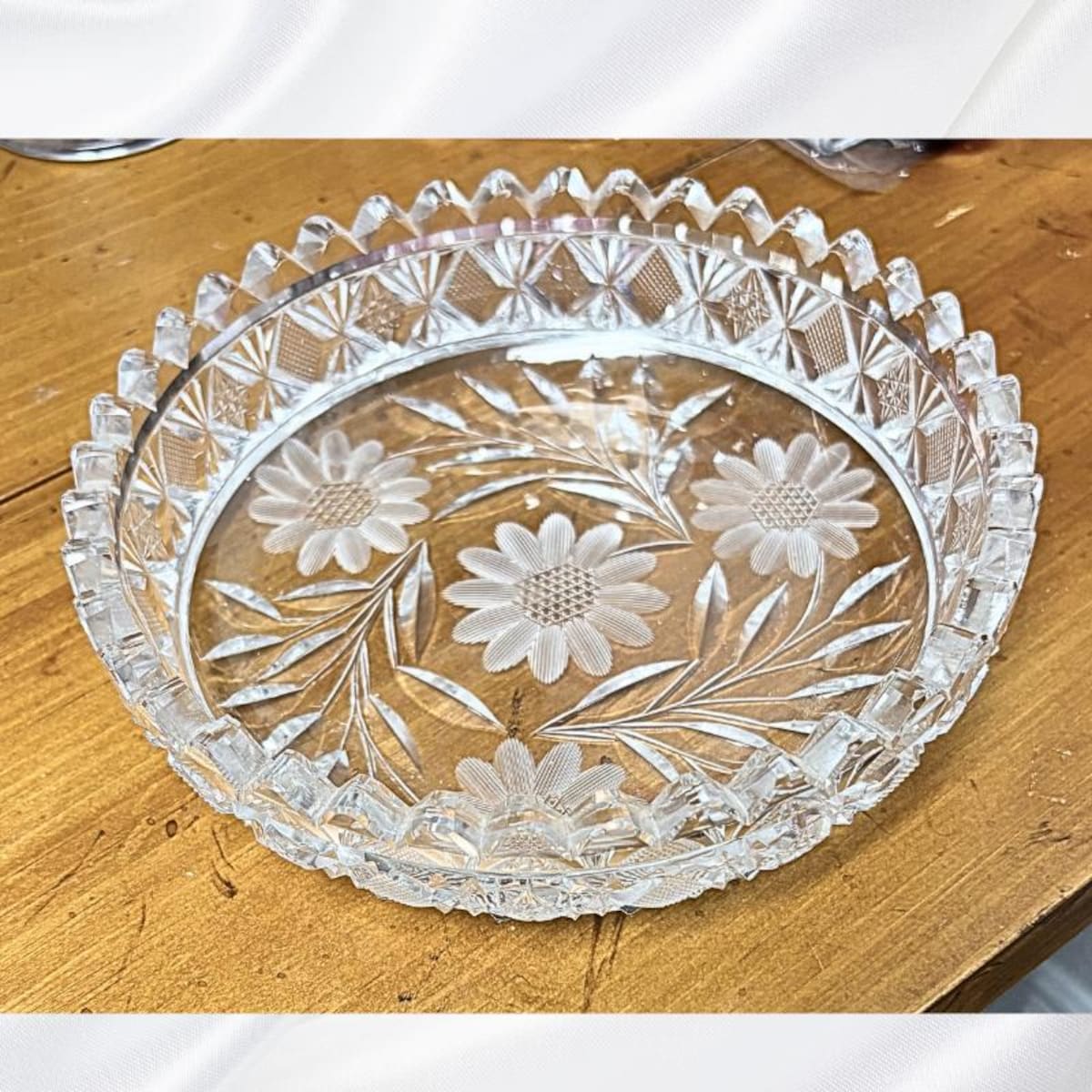 Vintage Heavy Cut Glass Daisy Dish, 7" Crystal Floral Serving Bowl With Sawtooth Edge, Retro Mid Century Tableware, Cottagecore Décor - Etsy