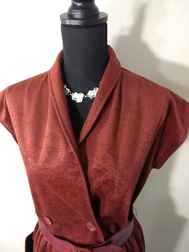 Retro Long Coat Gifts for Her Size M Velvet Short Sleeve Women/'s Vintage Designer Chic Mod Dress SALE 80/'s Neiman Marcus Burgundy Dress