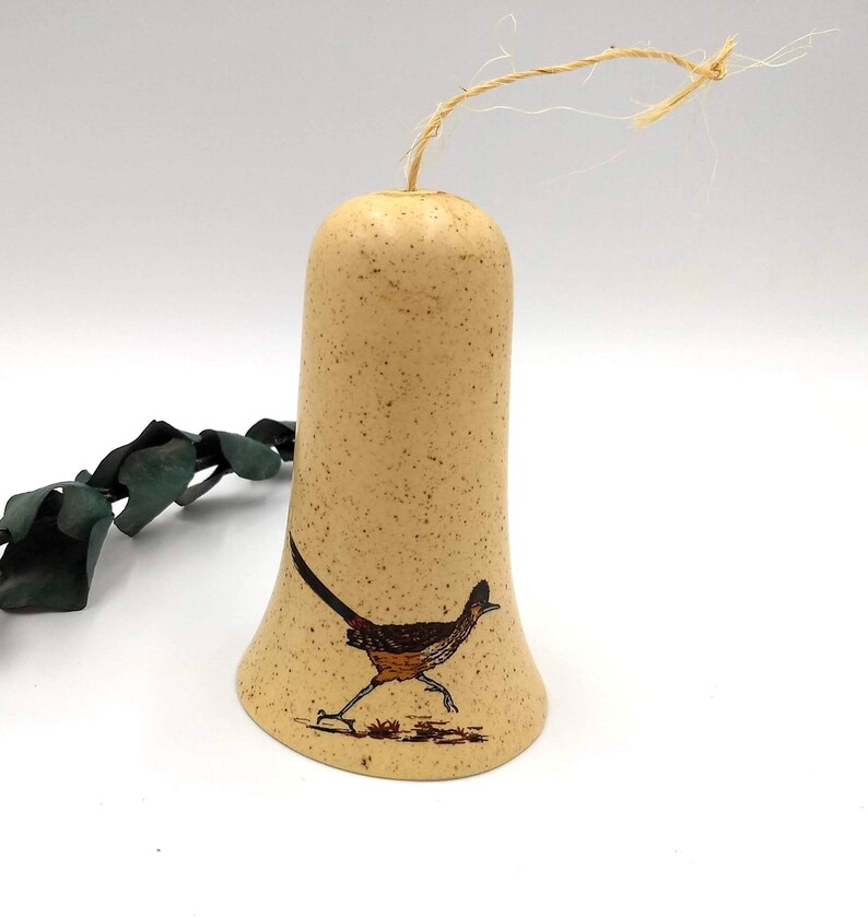 Patio Chime Rustic Farmhouse Decor Vintage Roadrunner Bell Cream Ceramic Farm Bell Desert Bird Animal Southwestern Outdoor Decor