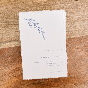 Minimalistisch mit Büttenrand, Save The Date, Hochzeitseinladung mit Büttenrand