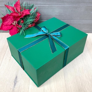 Empty Gift Box, Christmas Gift Box, Magnetic Gift Box, Christmas Gift Wrapping, Gift Box with Ribbon, Green Gift Box, Holiday Gift Box