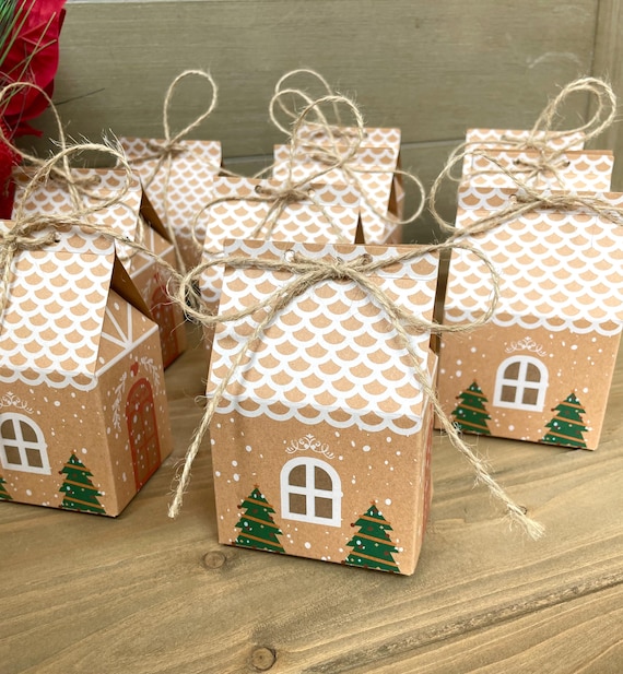 Set of 10 Christmas Favor Boxes, Holiday Favor Boxes, Christmas Treat Boxes, 4 1/4” Christmas Candy Boxes, Gingerbread House Favor Boxes