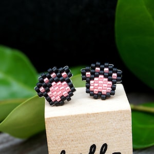 Paw Earring Studs / cat stud earrings / dog paw earrings