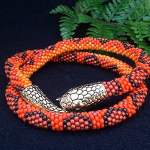 Corn snake necklace / ouroboro necklace / reptile necklace