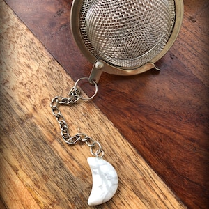 Howlite Moon or Star Tea Ball / Infuser