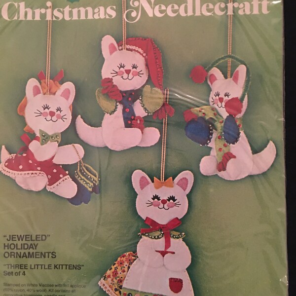 Vintage unopened Bucilla ornament needle kit
