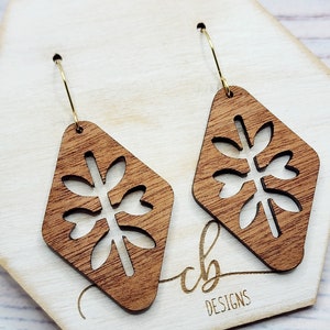 Fichier SVG - diamant avec découpes de feuilles boucle d'oreille fichier SVG