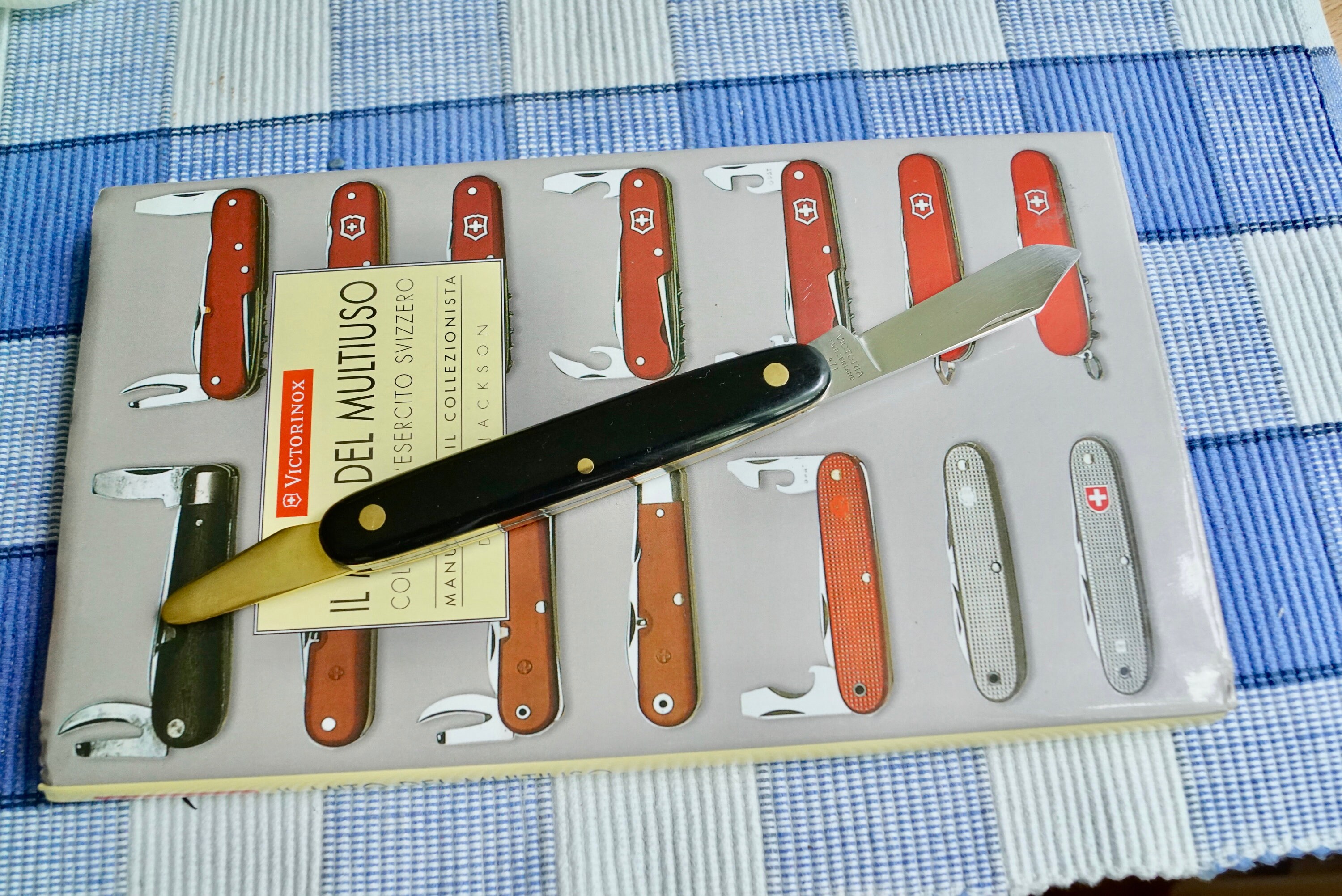 Victorinox Swiss Army 4 Floral Knife