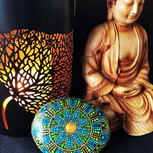 Piedra de mandala pintada, arte de puntos, regalo único, mandala