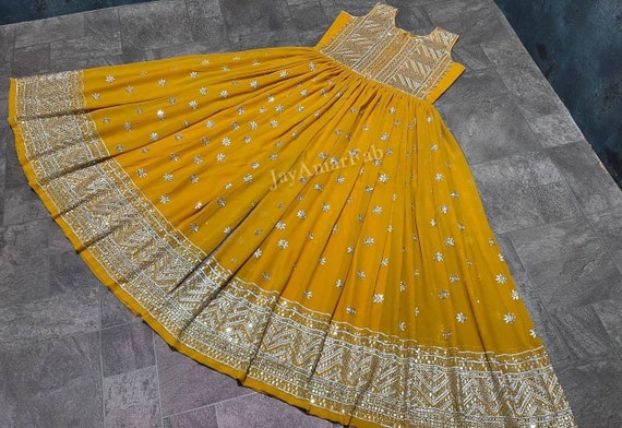 Yellow Pakistani Bridal Dress in Lehenga Choli Style Online – Nameera by  Farooq