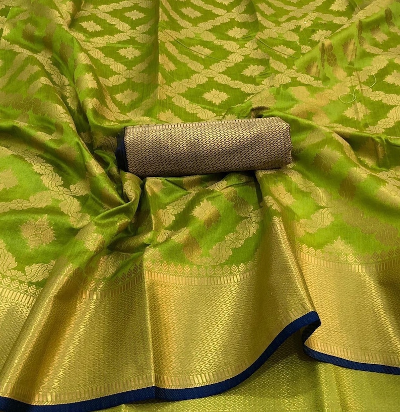 Silk Saree With Heavy Rich Pallu With Blouse