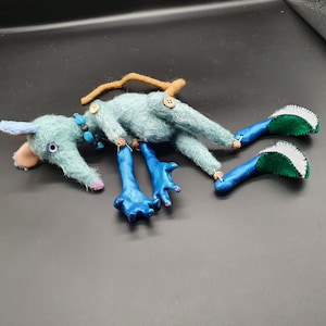 Baby Blu bjd posable rat artdoll portant un collier