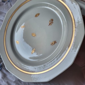 Dessert or starter plates in Limoges porcelain