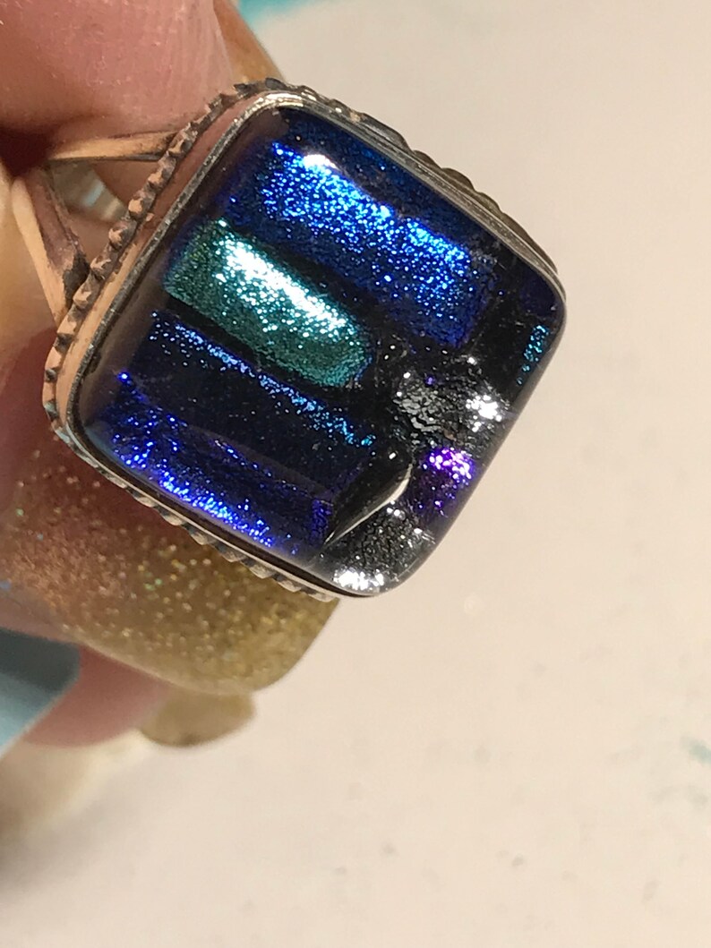 New American Artisan Crafted Sterling Silver .925 Blue Dichroic Glass Ring Size 8.5