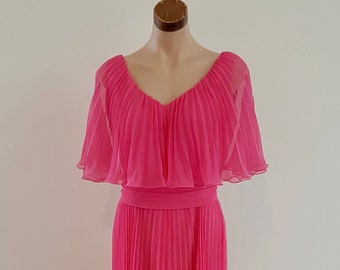 Robe longue en mousseline plissée rose fuchsia vintage des années 70, Susan Peters Australian Made taille 10