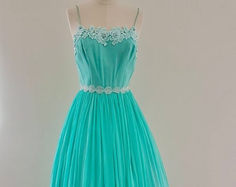 Vintage 50s Mint Green Ball Prom Formal Gown Dress, A Ninette Creation Size 8