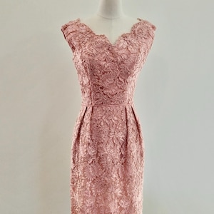 Vintage 50s 60s Pink Guipere Lace Cocktail Wiggle Dress, Australian Made, Size 6-8