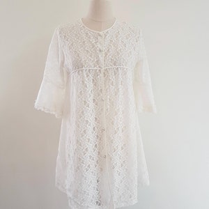 Vintage 60s White Lace House Coat Robe Dressing Gown, Size 10