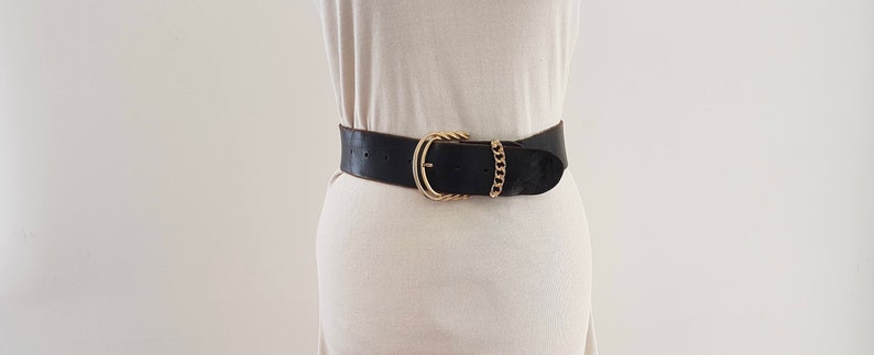 Vintage 70s 80s Black Leather Fashion Belt with Metal Buckle, 93cm long zdjęcie 2