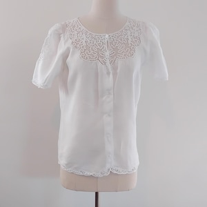 Vintage 60s Crisp White Cotton Lace Trim Blouse Size 8-10