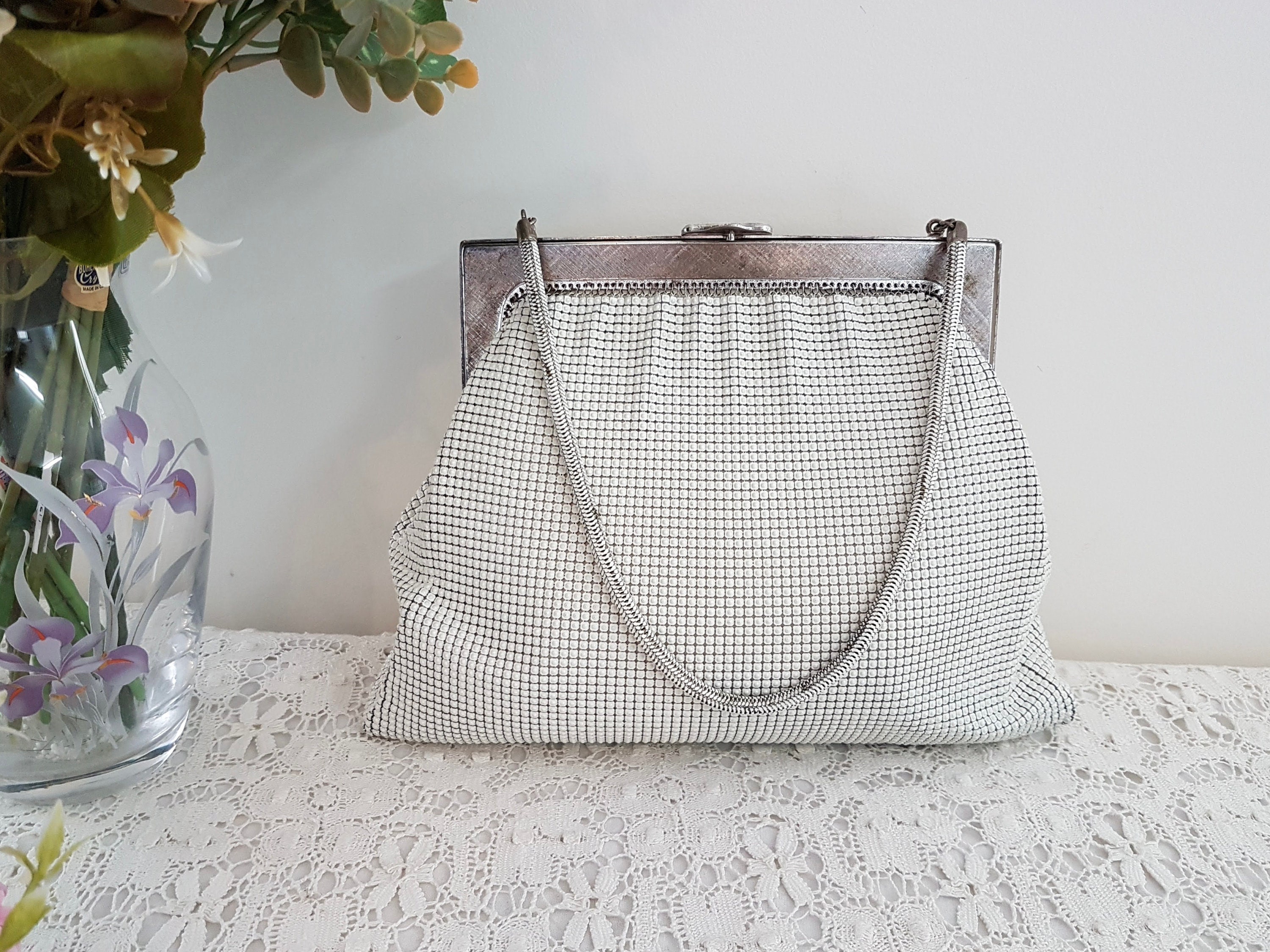 Glomesh store slouch bag