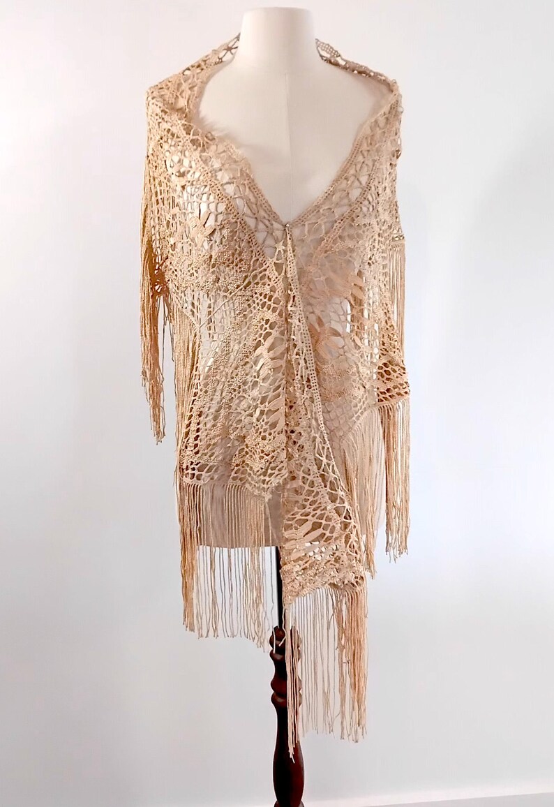 Antique 1850s Beige Belgian Bobbin Lace Head or Shoulder Wrap With ...