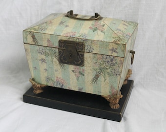 Vintage Floral Chest With Lid: Organizer Box, Flower Storage box