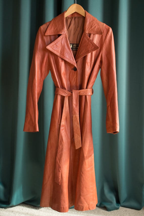 Vintage orange leather trench coat / 70's style lo