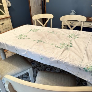 RARE Vintage Applique And Embroidered Tablecloth