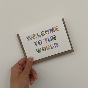Bienvenue dans le monde, nouveau-né, petite fille, bébé garçon, carte de voeux, aquarelles, dessins de l'alphabet