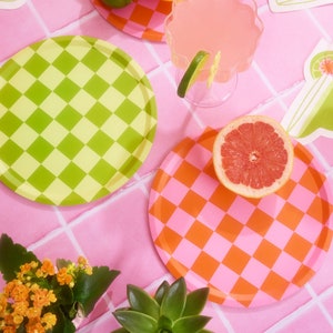xo, Fetti 24 Pink + Green Checkered Paper Plates - 9" | Bachelorette Fiesta Decorations, Birthday Party, Retro Supplies, Cinco de Mayo