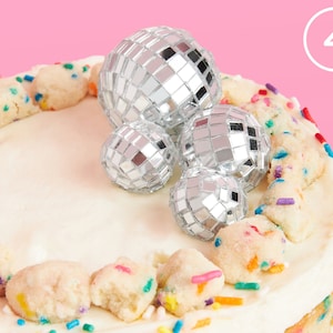 xo, Mini adorno para tarta de bola de discoteca Fetti - 4 piezas / Suministros de cumpleaños de Eras, Decoración para tarta de cumpleaños, Despedida de soltera de Last Disco