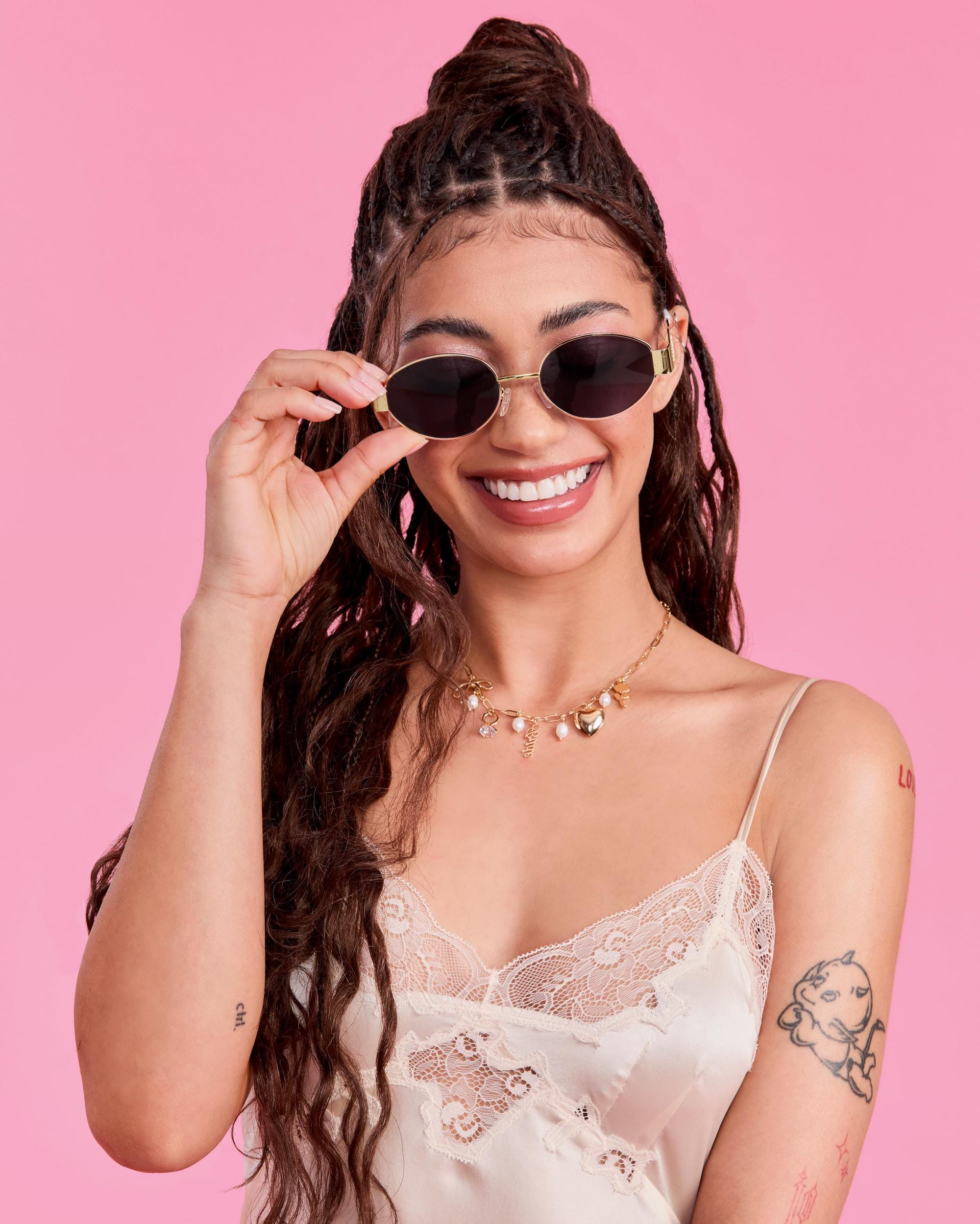Xo, Fetti Gold Metal Bride Sunglasses | Bachelorette Party  display picture 2