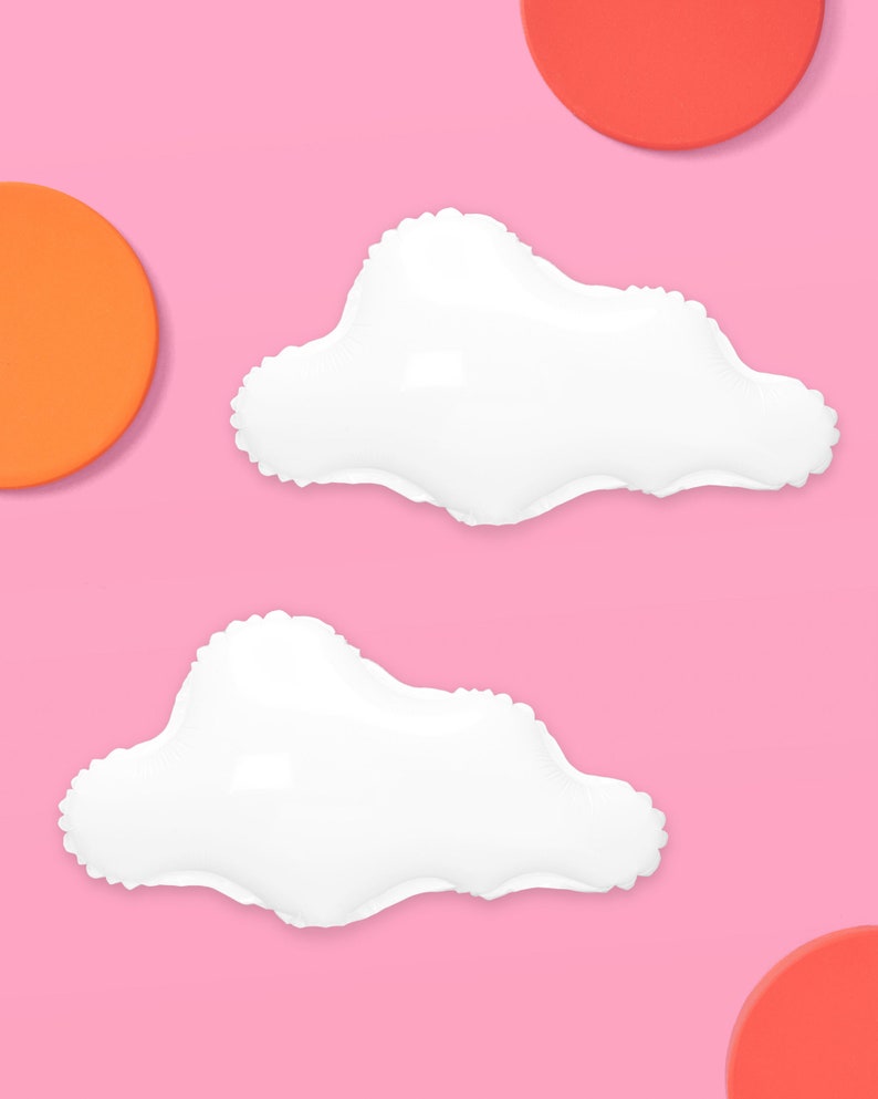 Puede incluir: Dos globos blancos en forma de nube sobre un fondo rosa con dos c&iacute;rculos naranja y rojo.