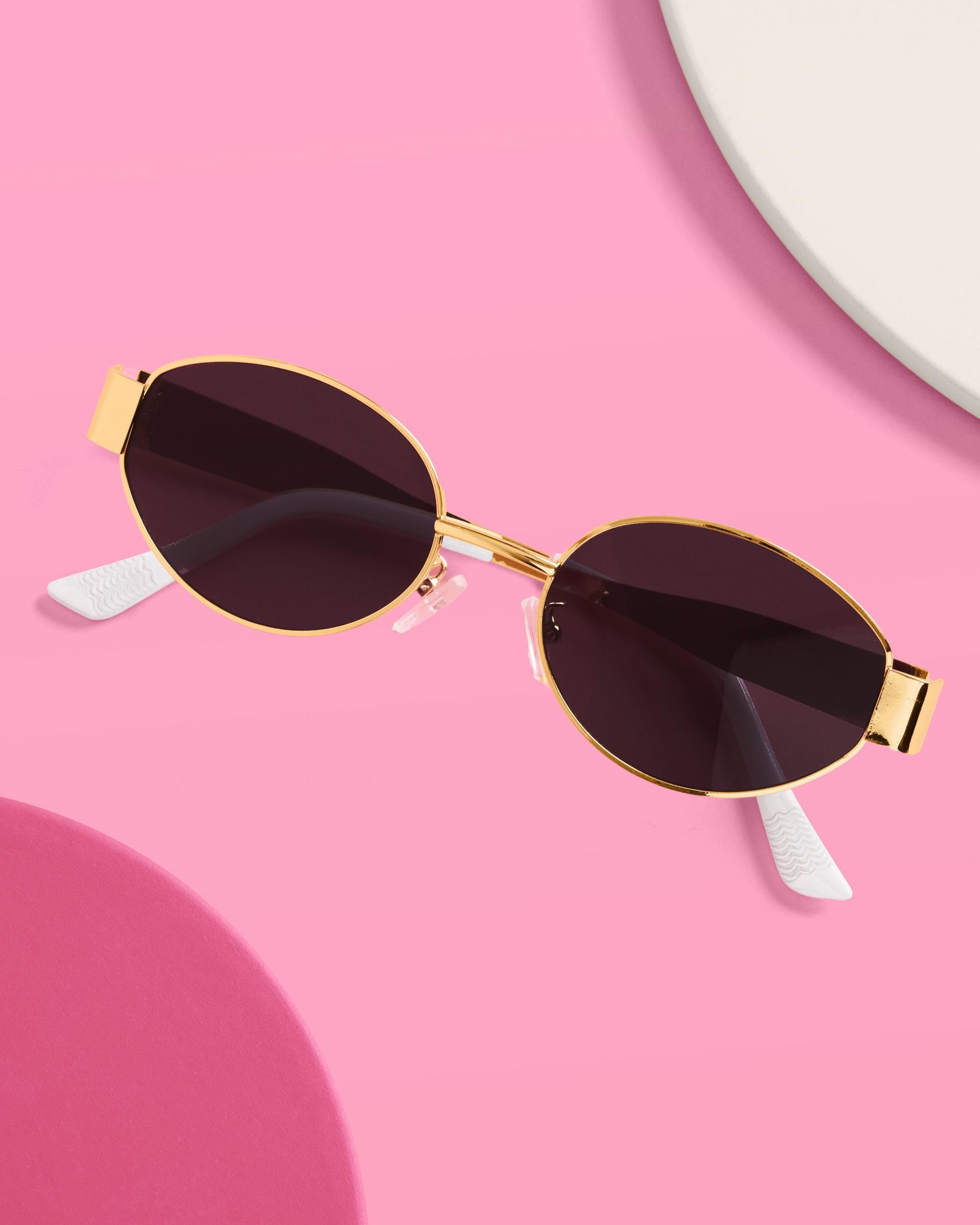 Xo, Fetti Gold Metal Bride Sunglasses | Bachelorette Party  display picture 1