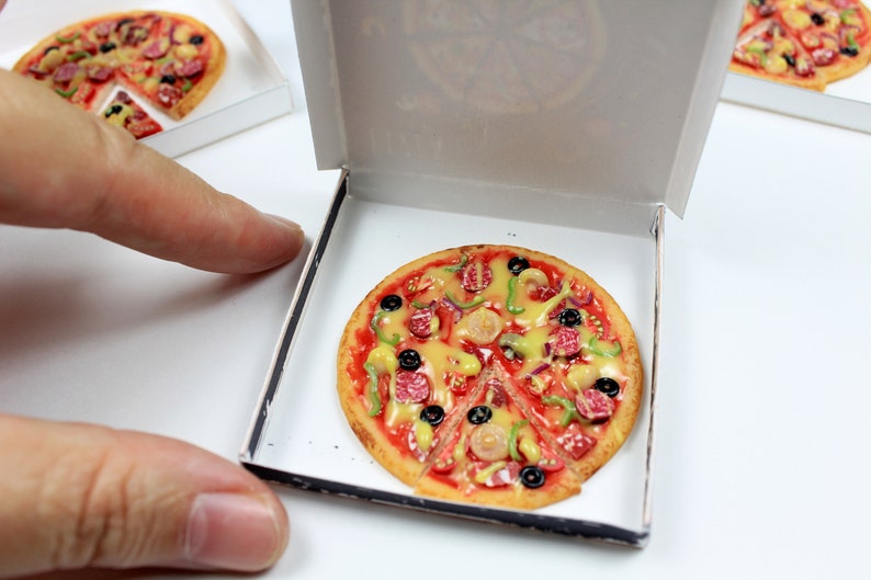 Miniature dollhouse pizzaFood doll accessoryBJD Barbie Poppy Etsy