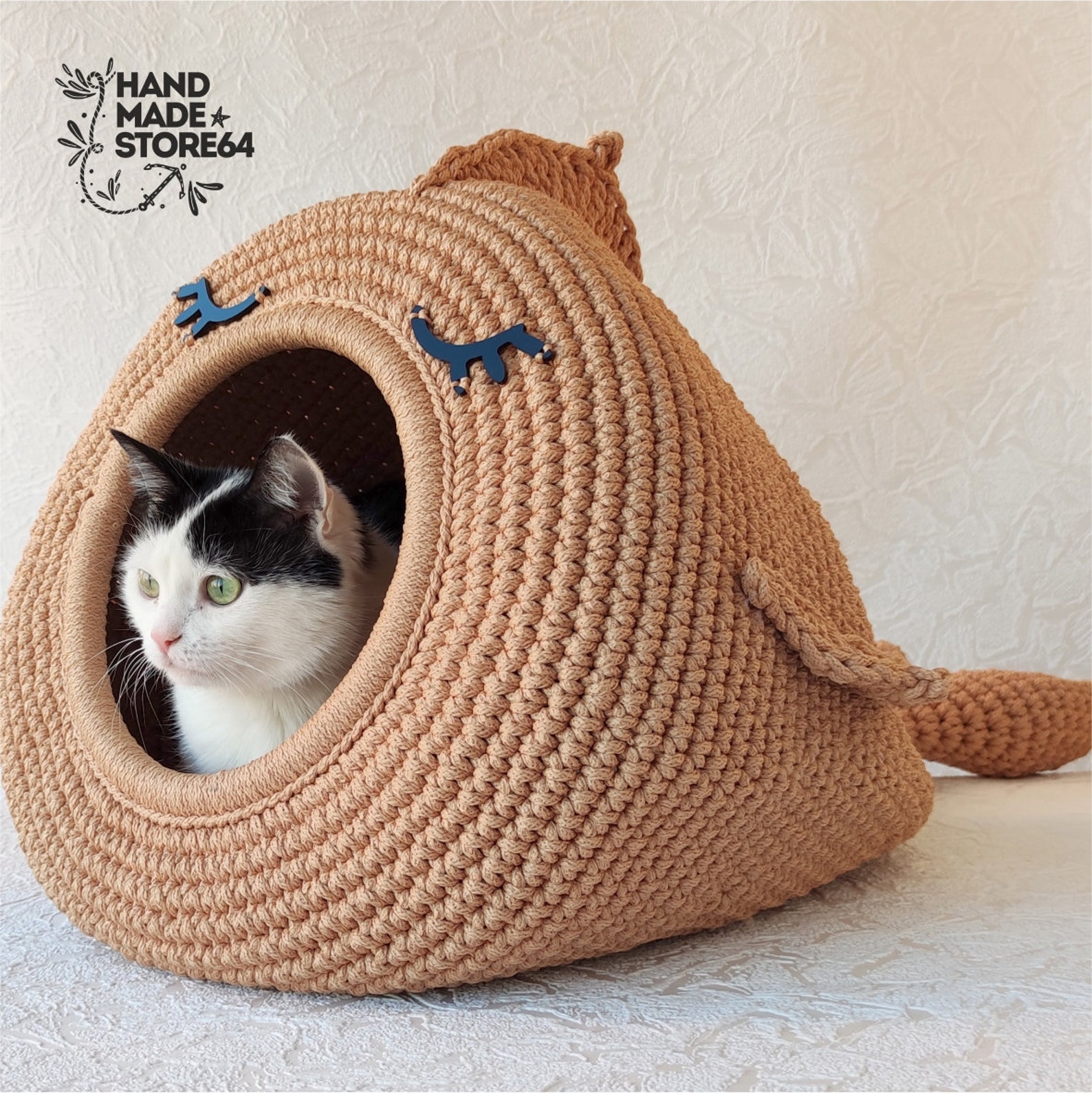 домик для кошки из трикотажной пряжи. кит сожрал кота домик. круглая лежанка для кошки. вязаный кошачий домик. вязаный домик для кота.