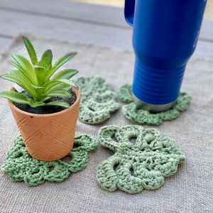 Monstera Coasters, Monstera leaf Coaster set in a Pot, TikTok viral, Crocheted Monstera Leaf Coaster Set and Pot, Crochet leaf Coasters image 4