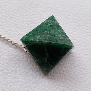 Grünes Aventurin Pendel - Pendel - Edelstein Pendel - Natürlicher Edelstein - Aventurin - Stein Pendel - Pendel mit Kette - Pyramide